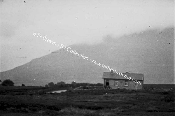 COTTAGE UNDER NEPHIN